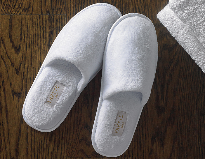 http://www.luxurycollectionstore.com/images/products/lrg/luxury-collection-frette-slippers-LUX-457-01-01-WH-NL-AD_lrg.jpg